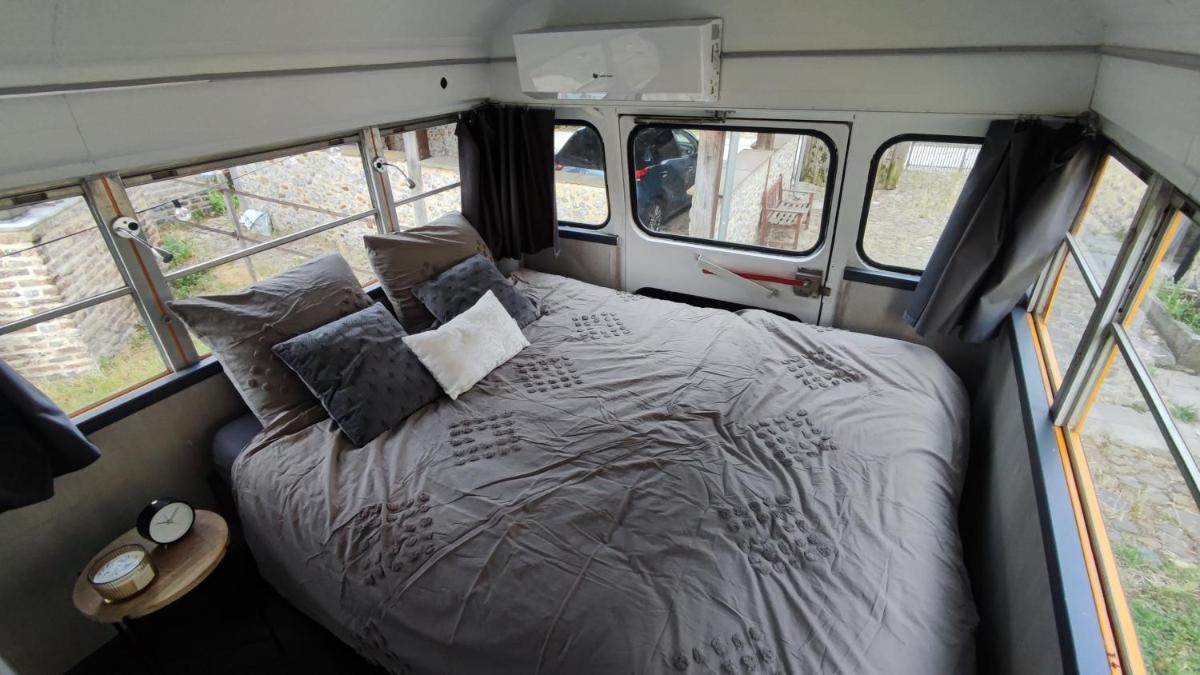 The School Bus - Housity