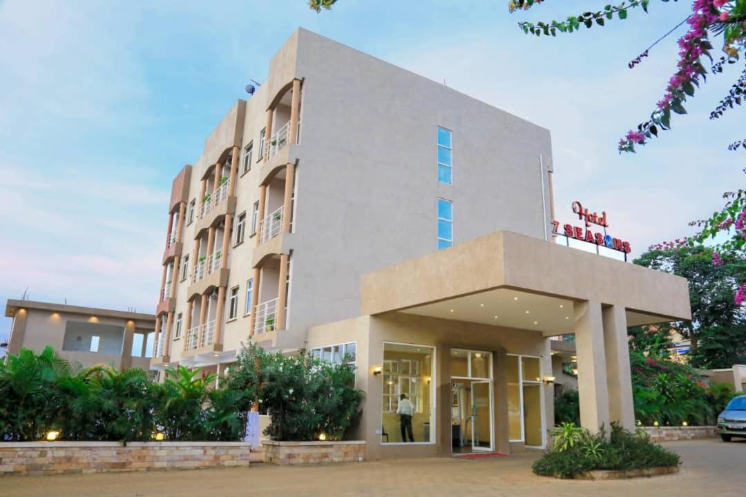 Suitetrails - Hotel Seven Seasons Entebbe