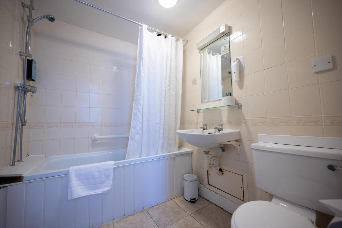 Wellow Hotel - Housity