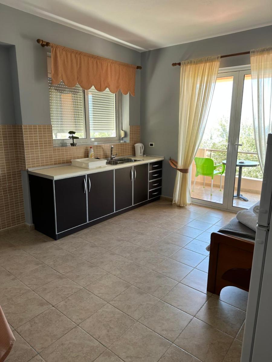 Anna House Dhermi - Housity