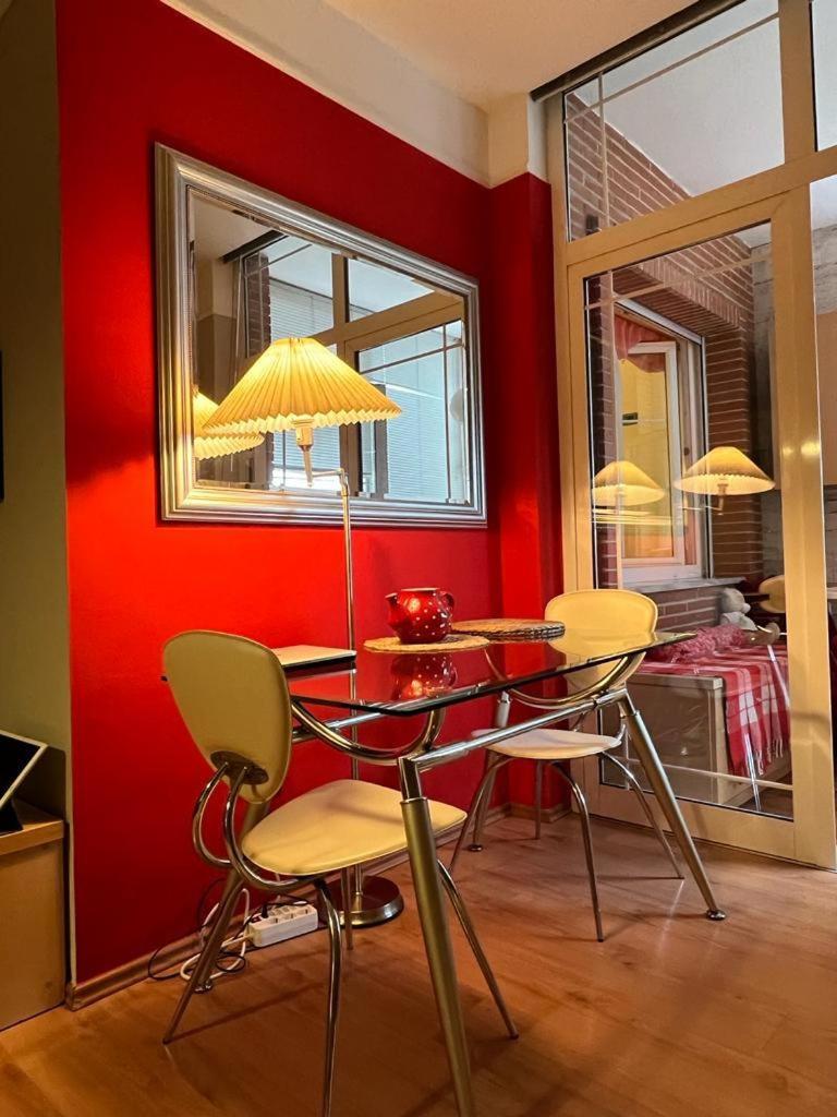 Suitetrails - Cherry Apartment