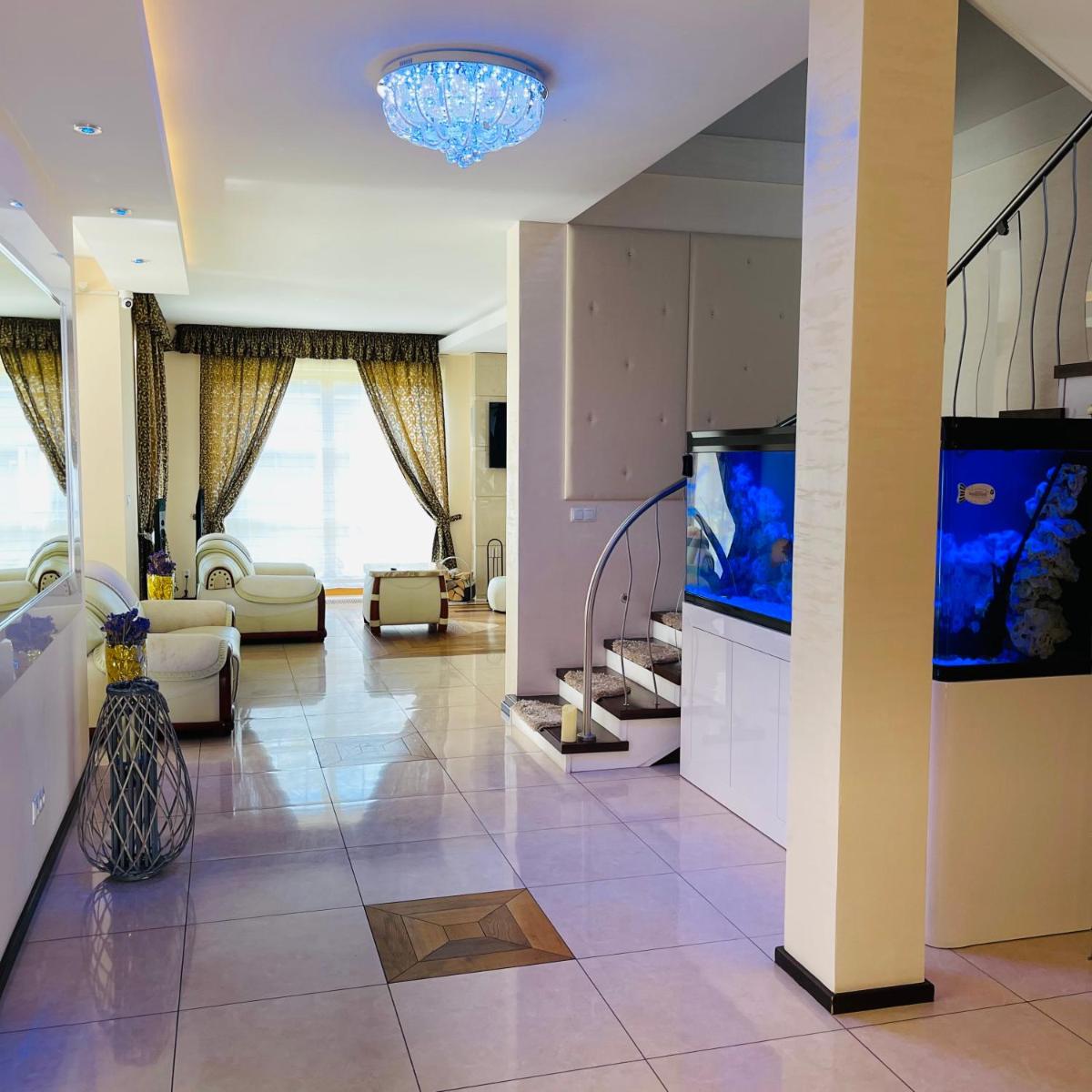 Luxury Villa Warsaw - Housity