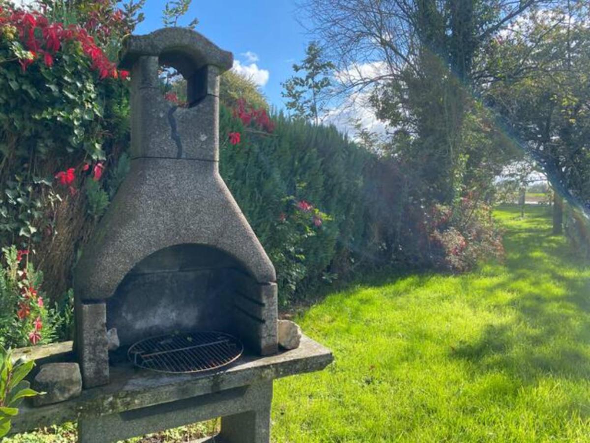 Belle Longère normande, cheminée et jardin arboré - Housity