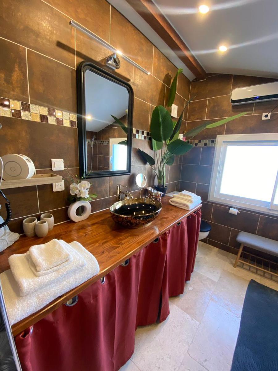 Suitetrails - Nid du merle avec sauna et jacuzzi privatif