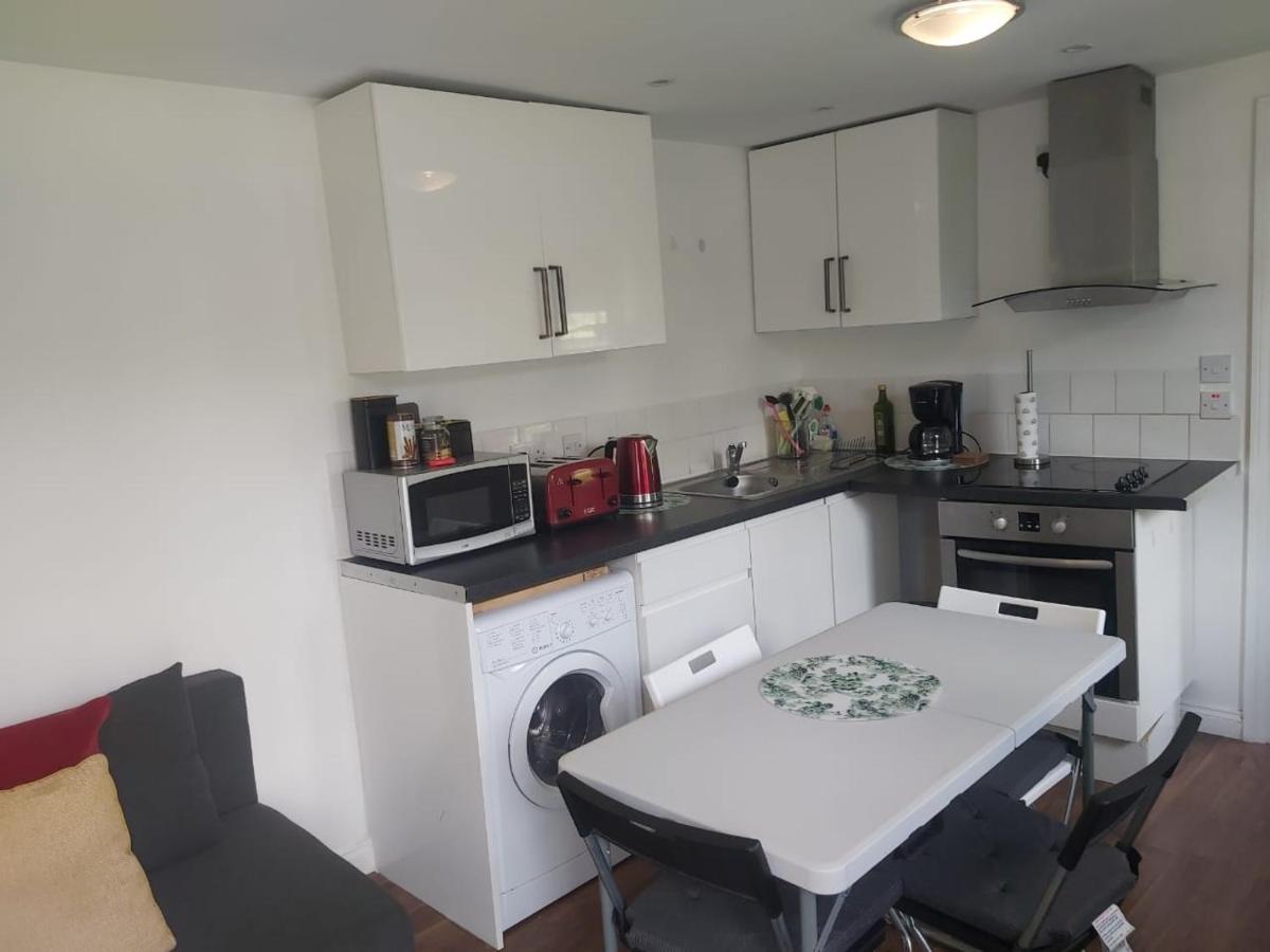 Cosy London holiday Home (Near O2 arena) - Housity
