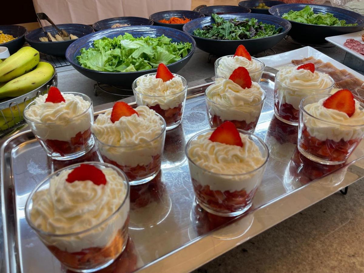 Comida en o cerca de este hotel