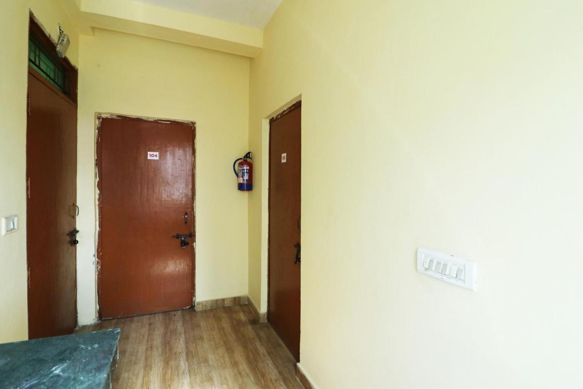 Hotel O Tushir House - Housity