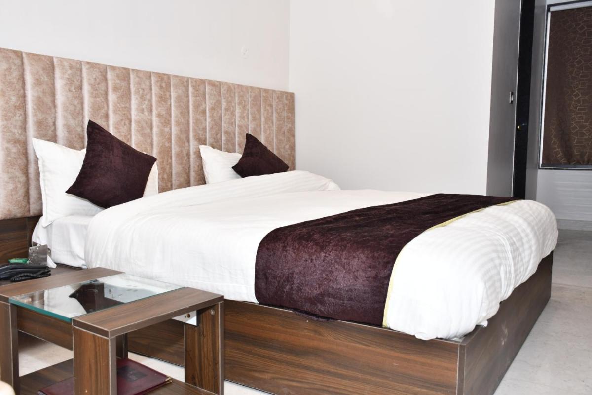 Hotel Blue Stone - Housity