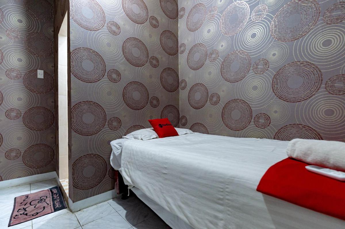 RedDoorz Near RSUD Dr Pringadi Medan 3 - Housity