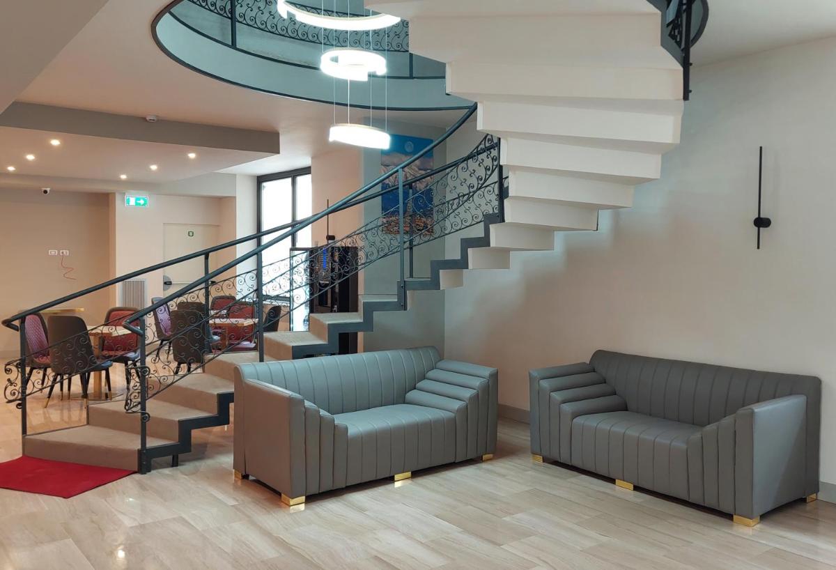 Eurohotel - Housity
