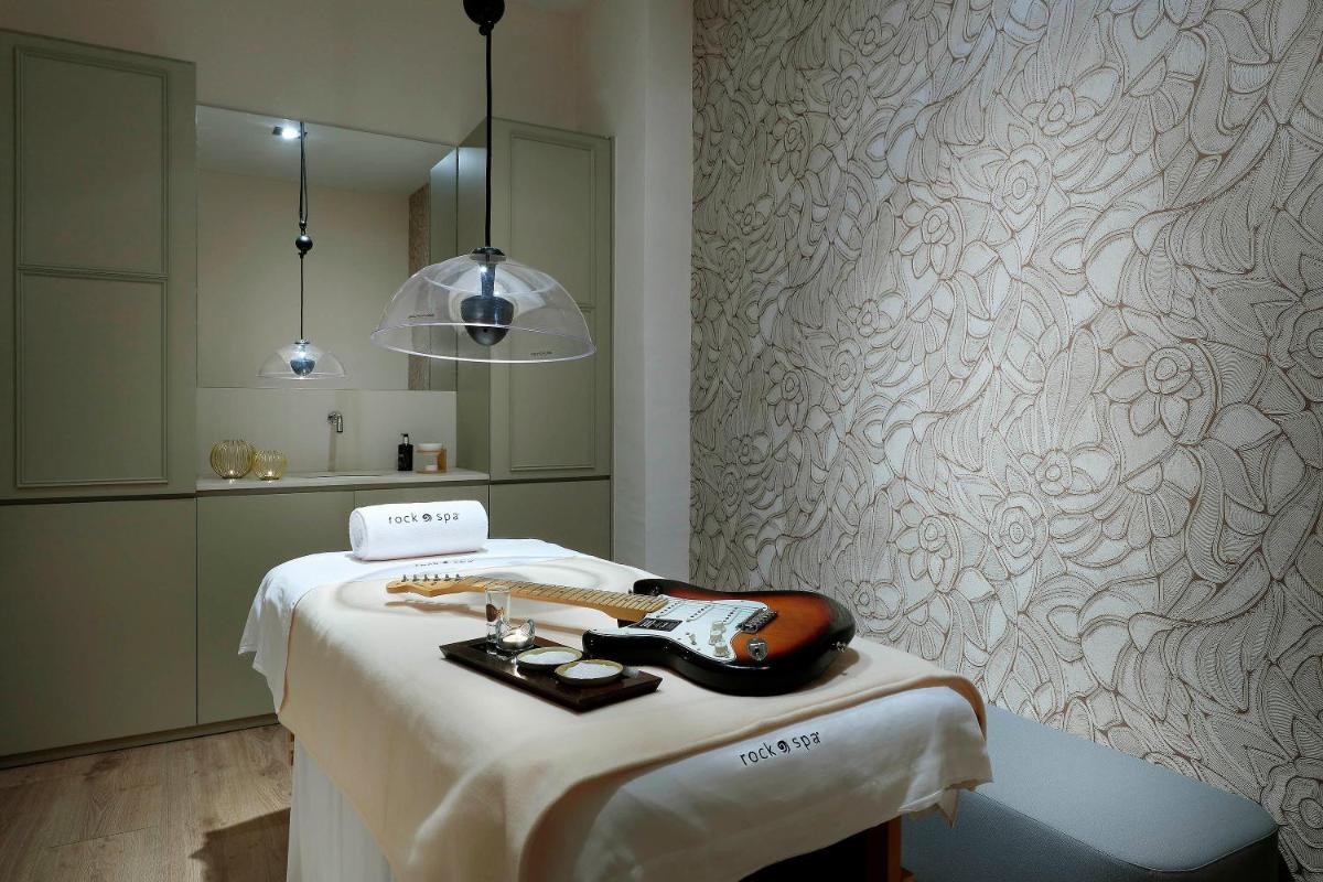 Spa o instalaciones de bienestar en Hard Rock Hotel Marbella - Puerto Banús