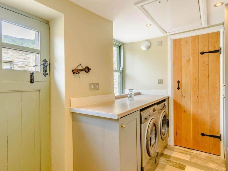 Martin's Farm House - Housity