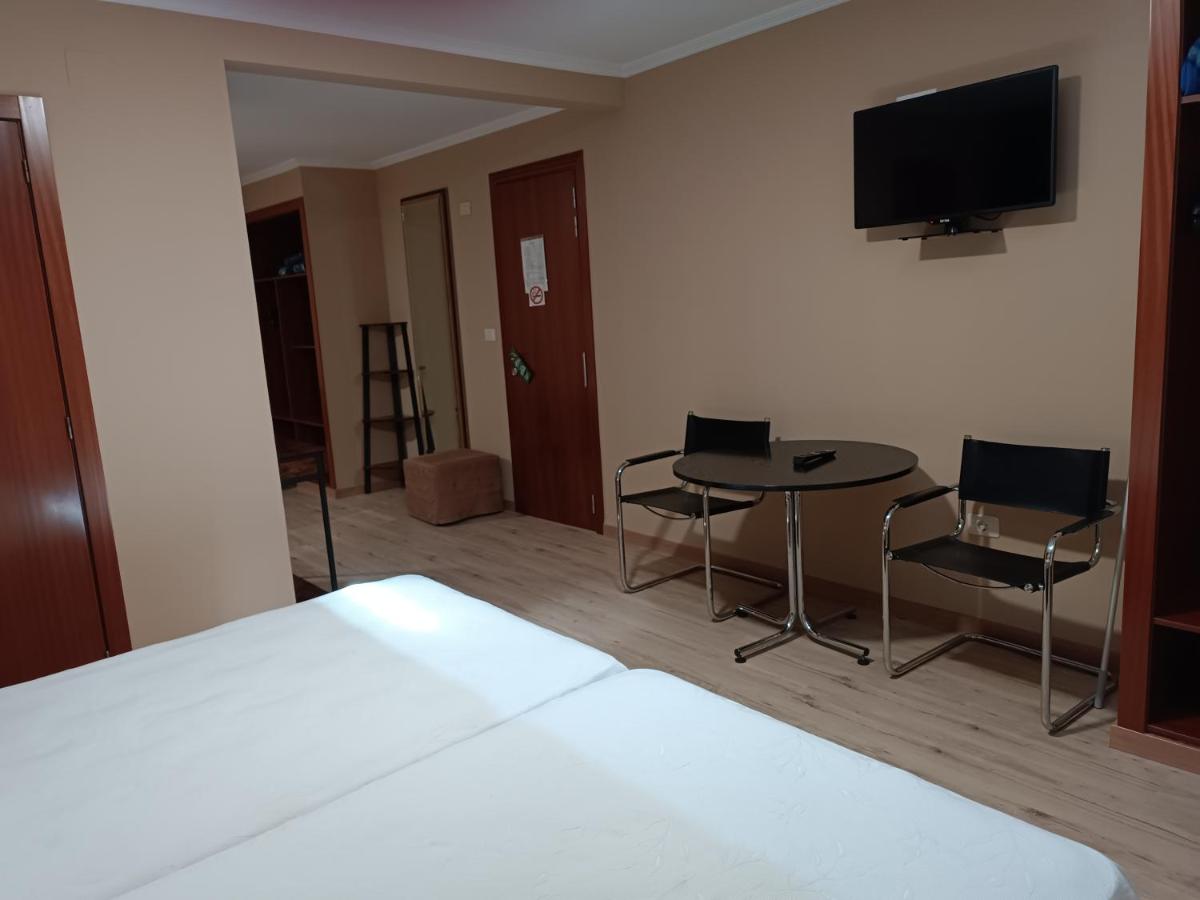 Cruceiro do Monte - Housity