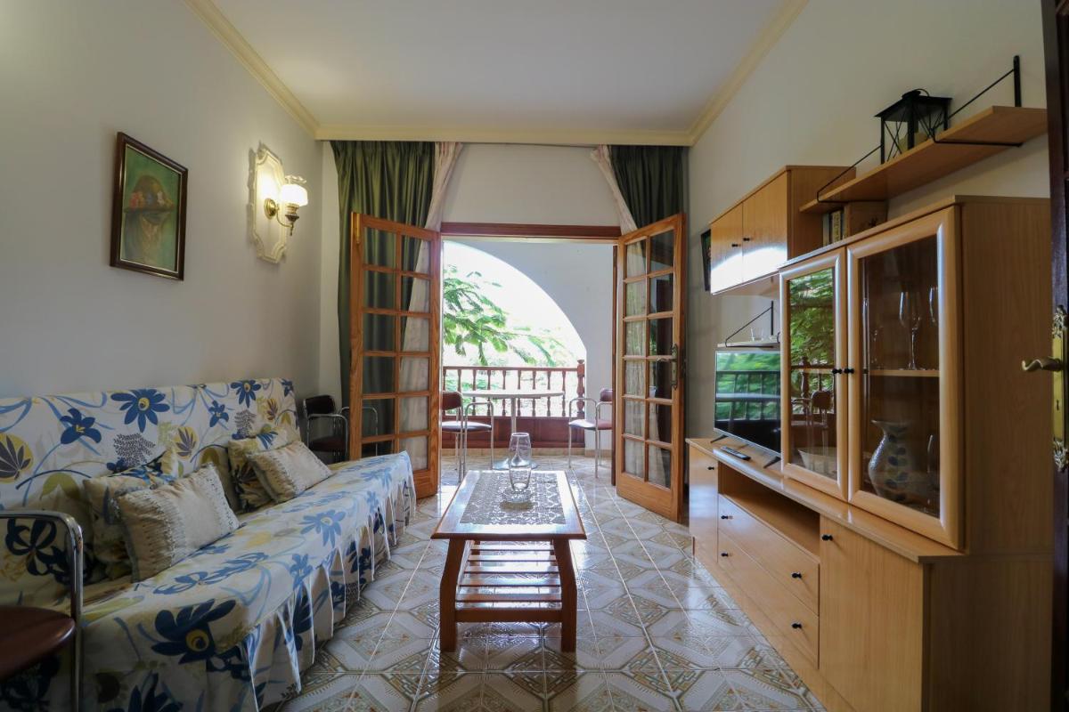 Lovely house views&garden - Housity