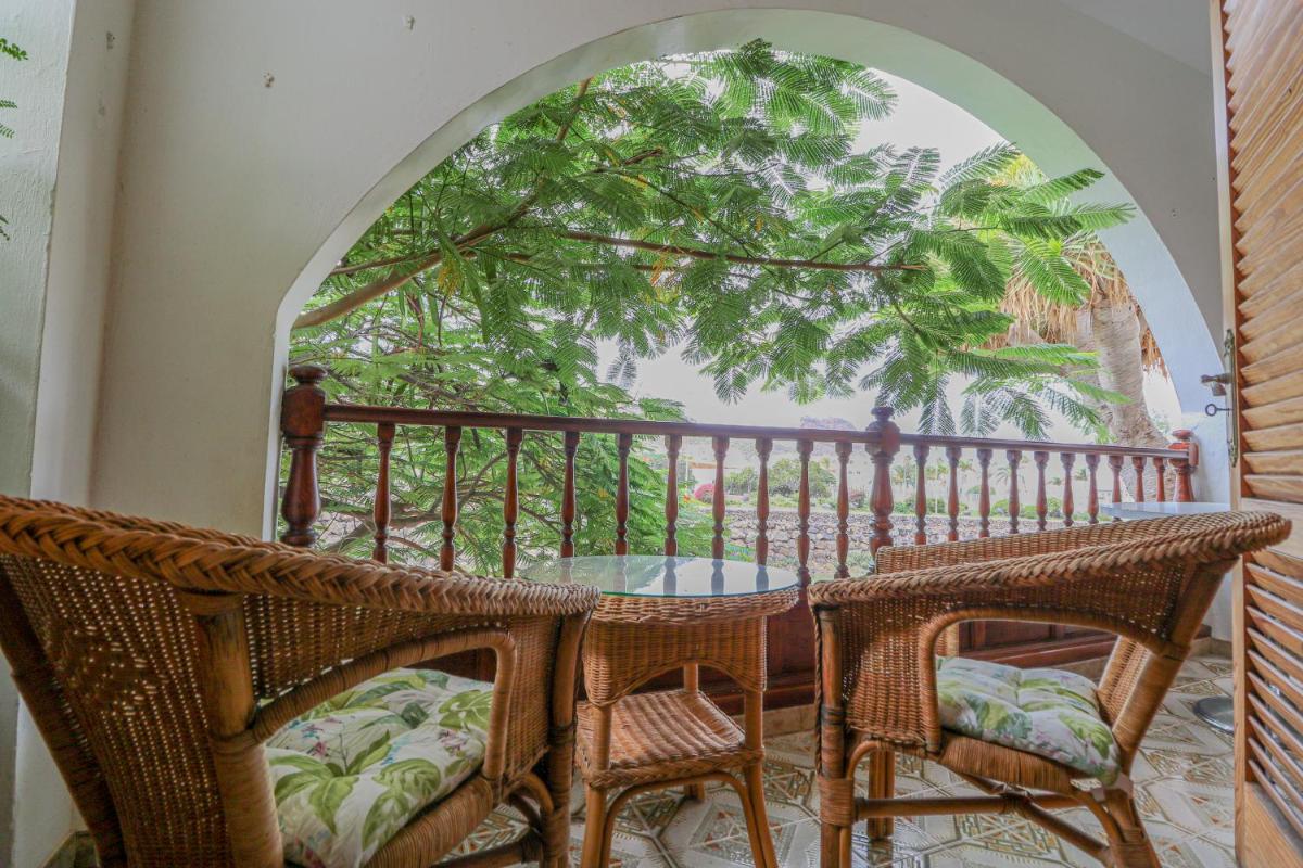 Lovely house views&garden - Housity
