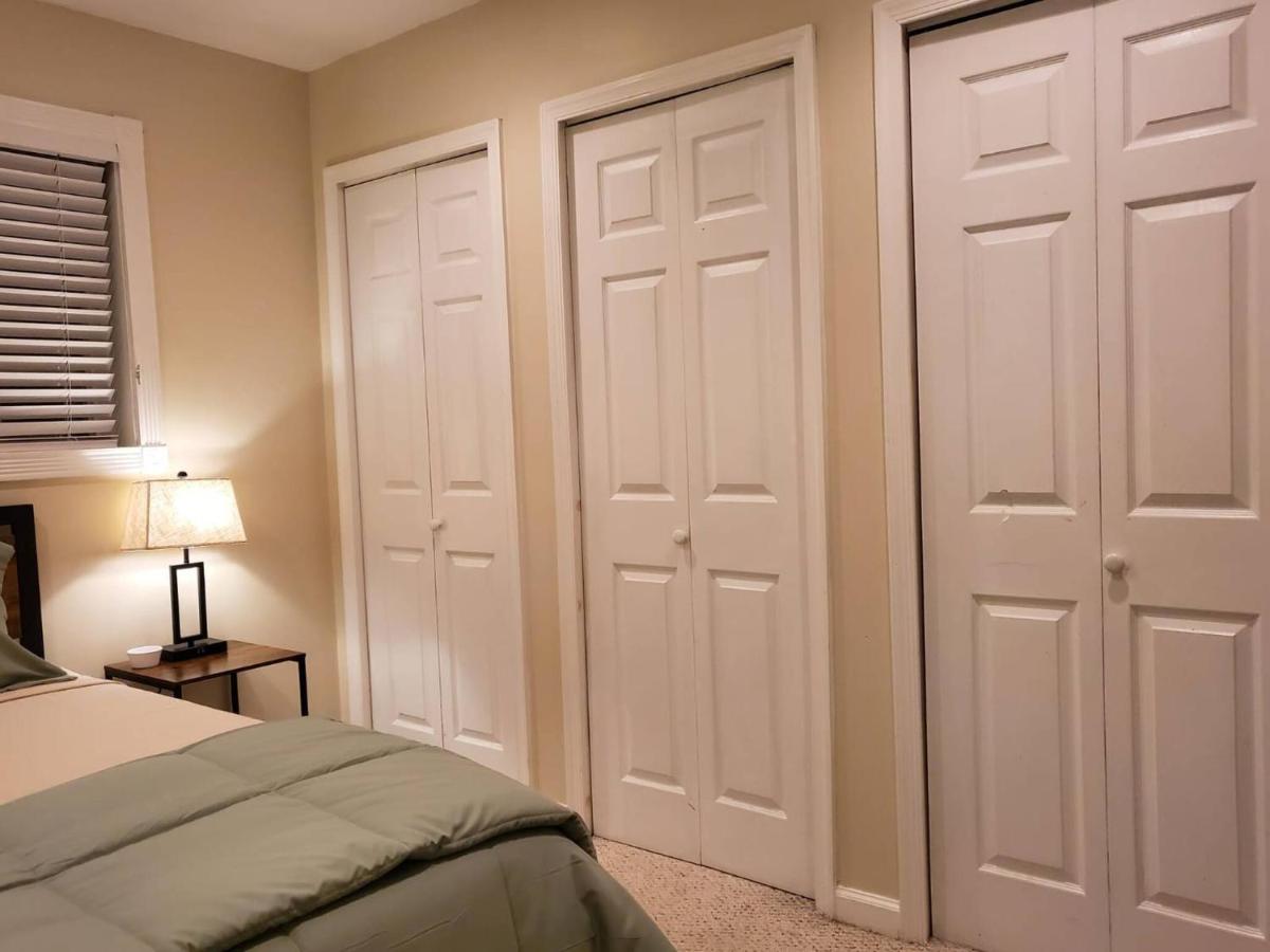 Room in House - The -- Modern -- Gem - Housity