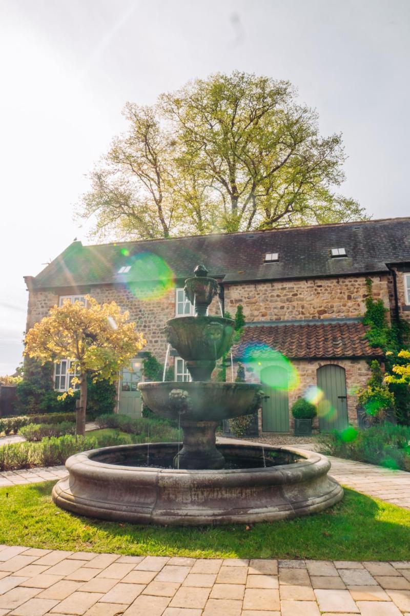 The Old Coach House - Housity