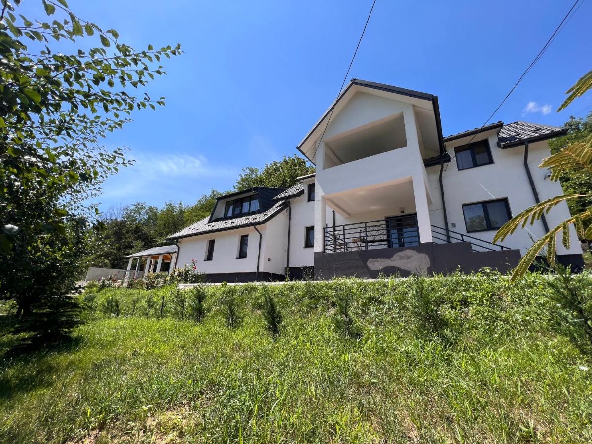 Suitetrails - Casa Maria Sarata Monteoru