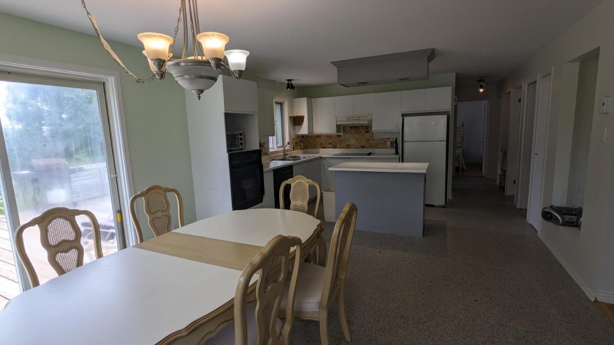 Ferme Baie des Outardes, deux hébergements reliés - Housity