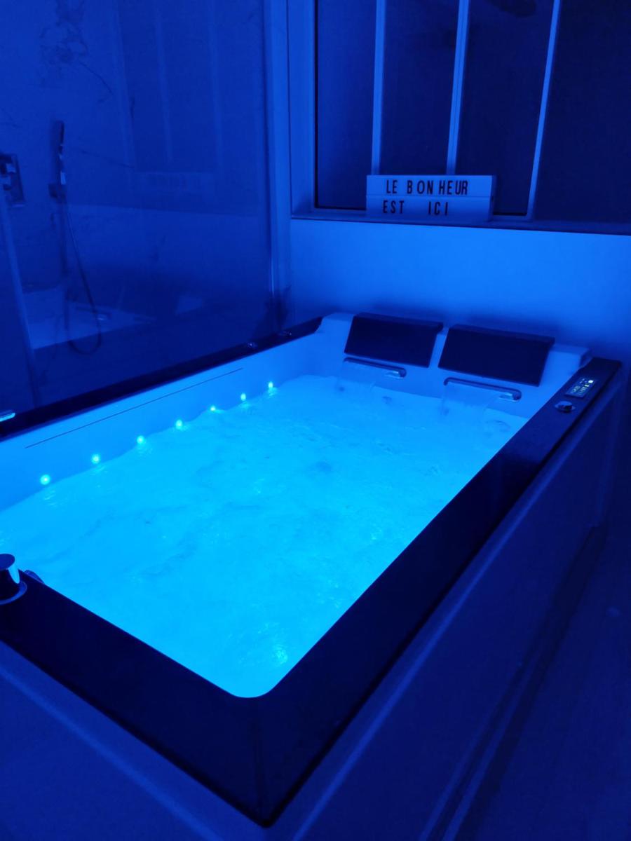 love room white - les delices rooms - Housity