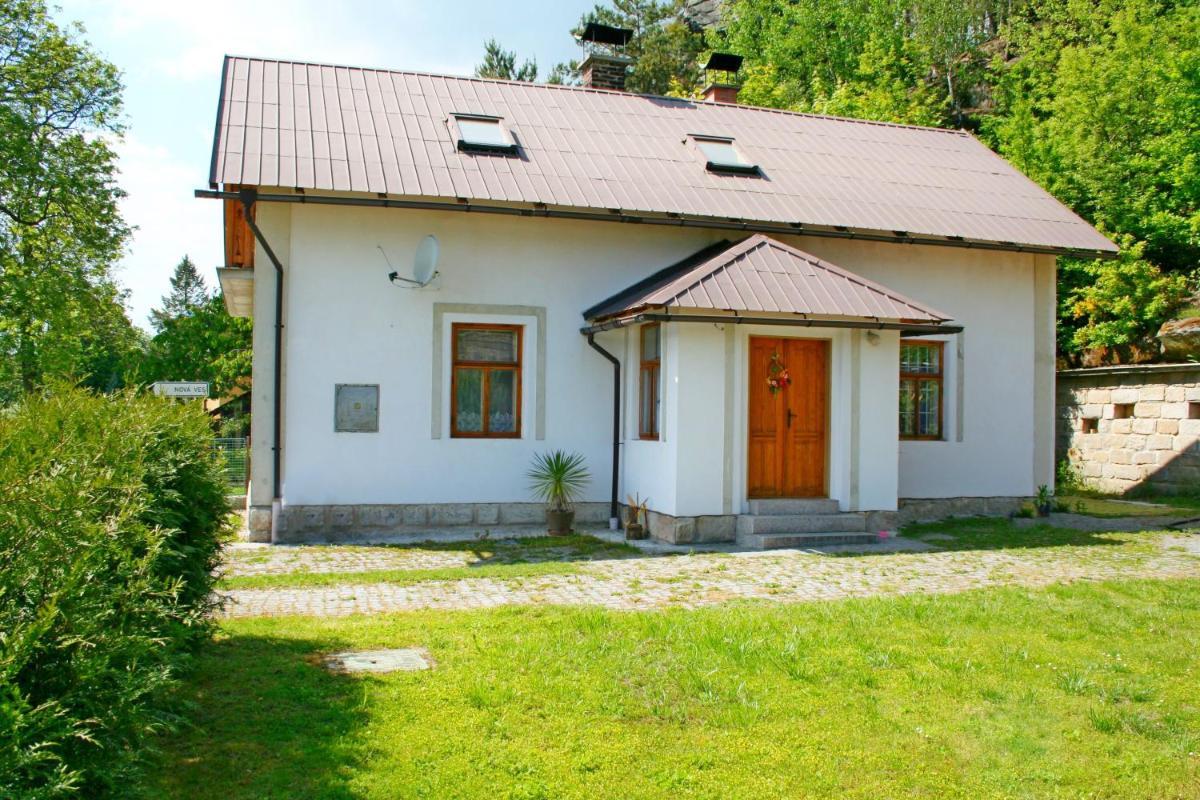 Chalupa Branžež Komárovský rybník - Housity