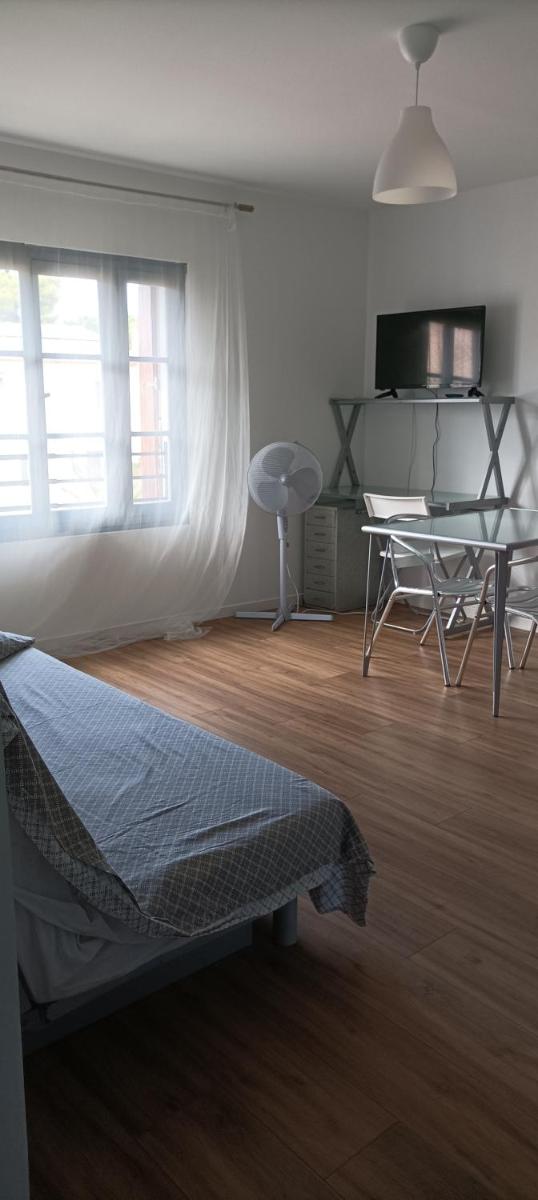 Studio vue château 100m étang, plage et halles - Housity