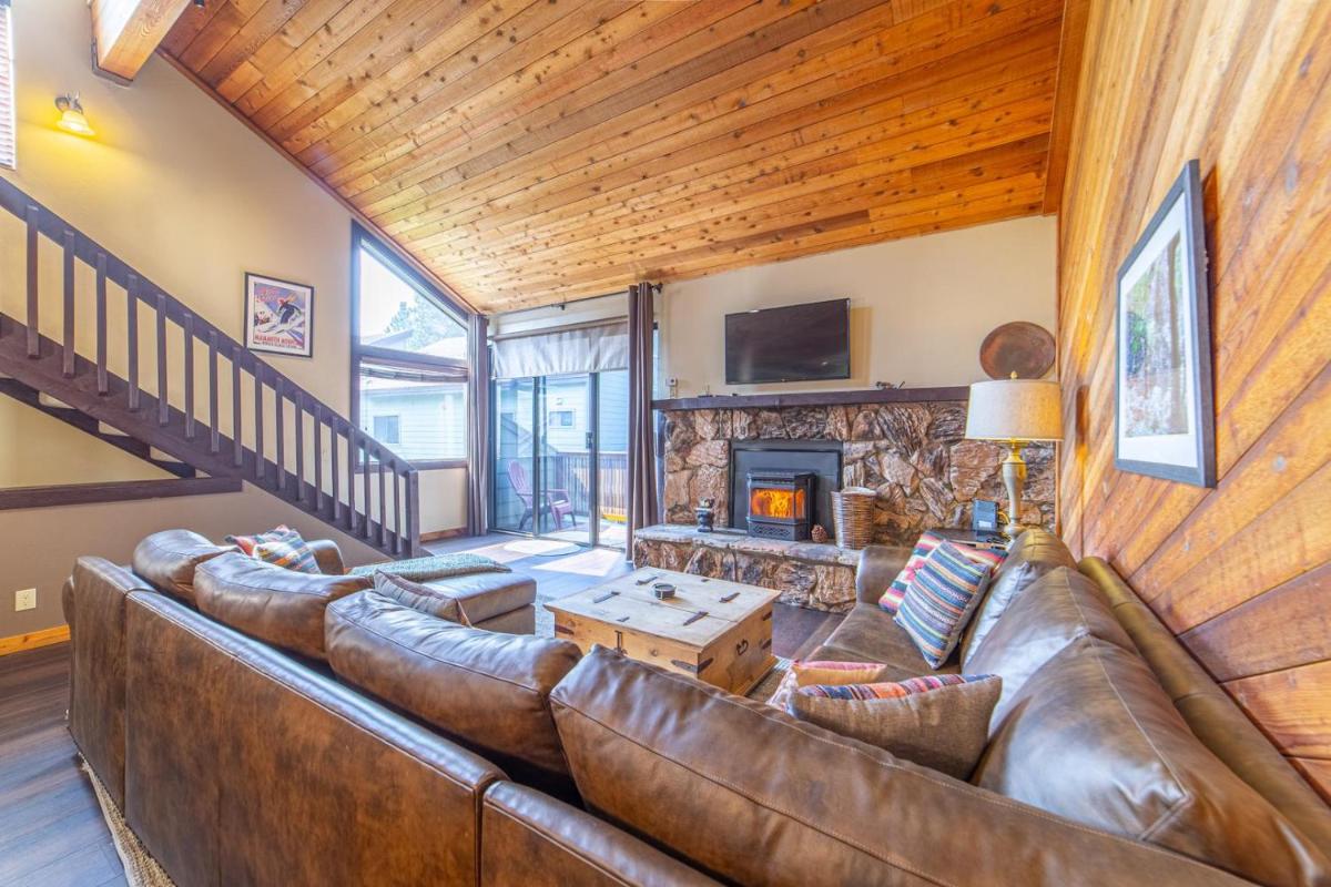 264 - Beautiful Spacious Pet-Friendly Townhome - Housity