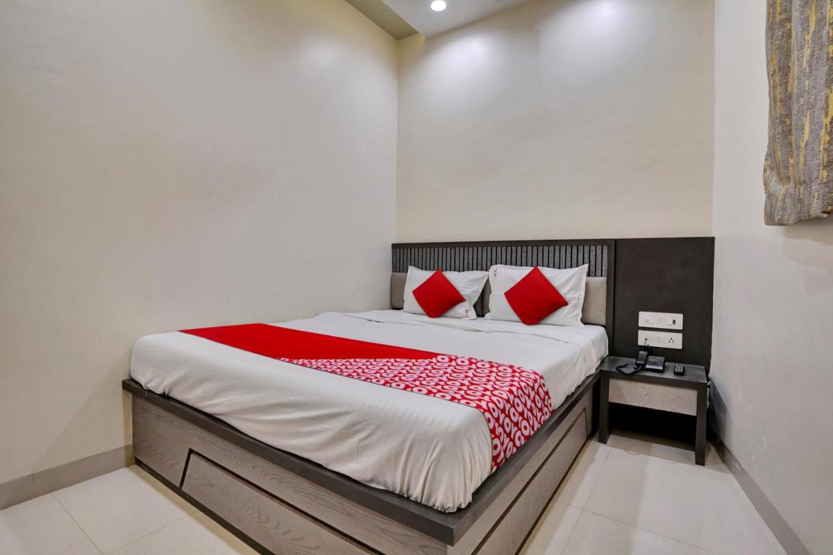 Suitetrails - OYO Flagship Hotel Dhiman Residency