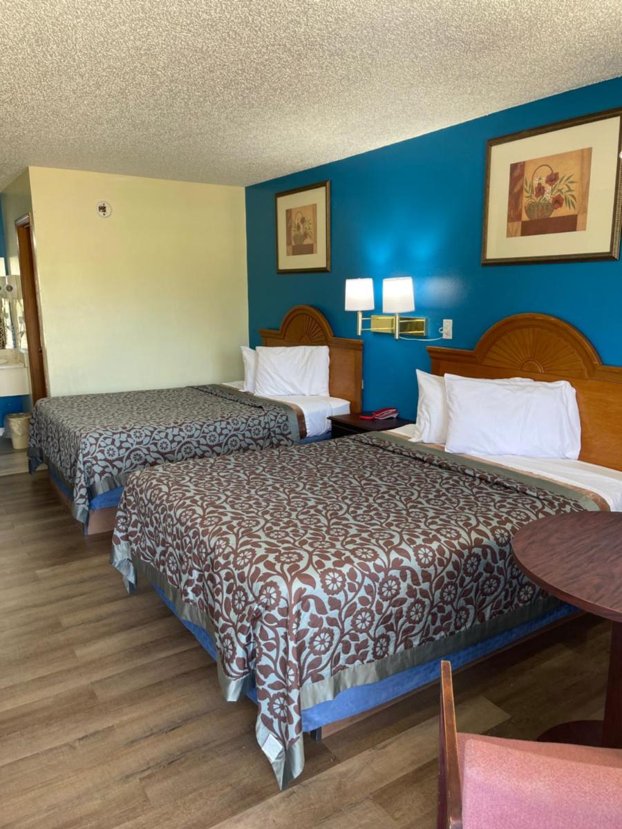 Executive Inn - Housity