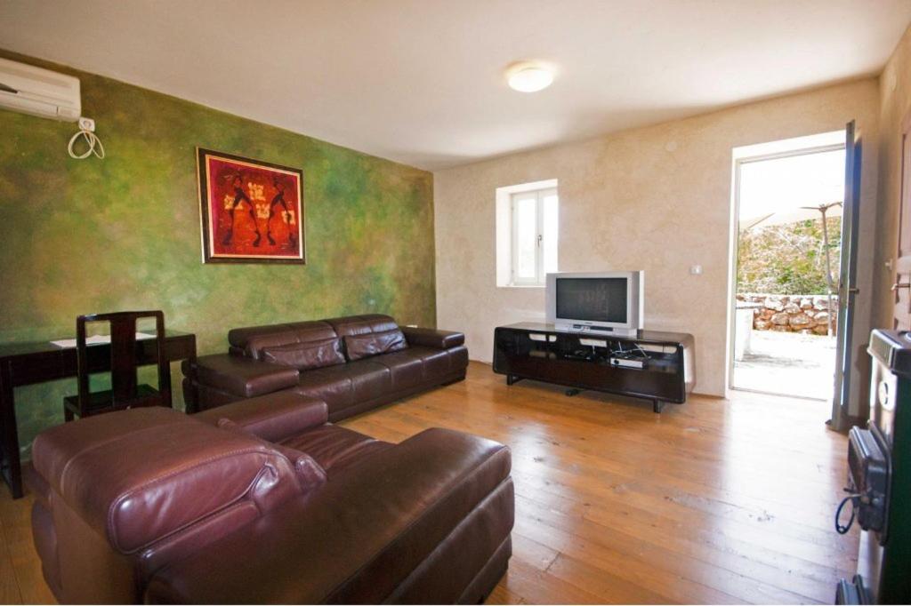 Villa Garden - Housity