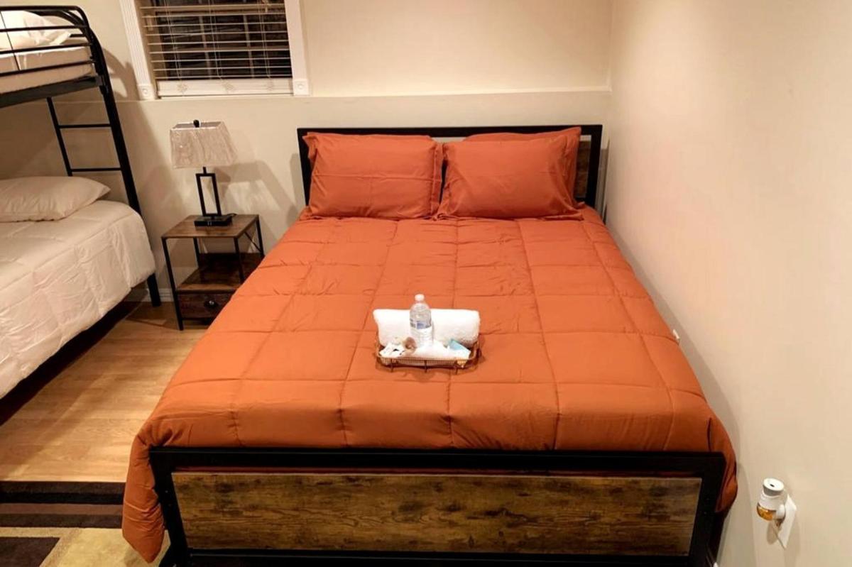Room in House - The - Master - Haven - Housity