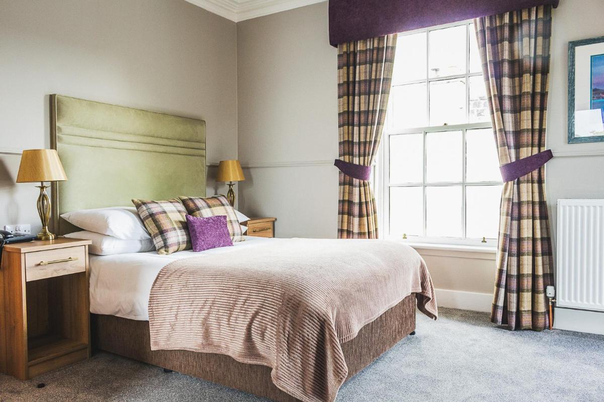 Cove Bay Hotel - Housity