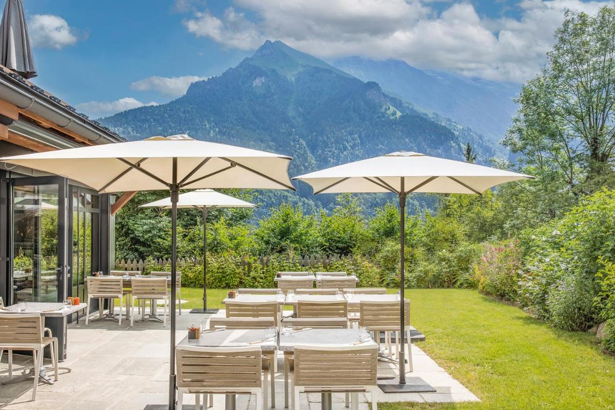 Vue générale sur la montagne ou vue sur la montagne depuis l'hôtel