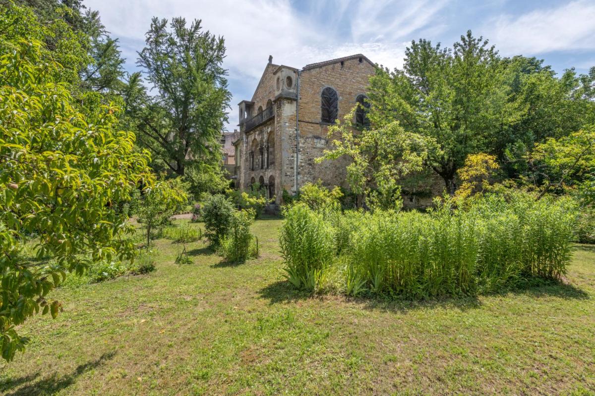 Les Suites de l'Ile Barbe - Housity