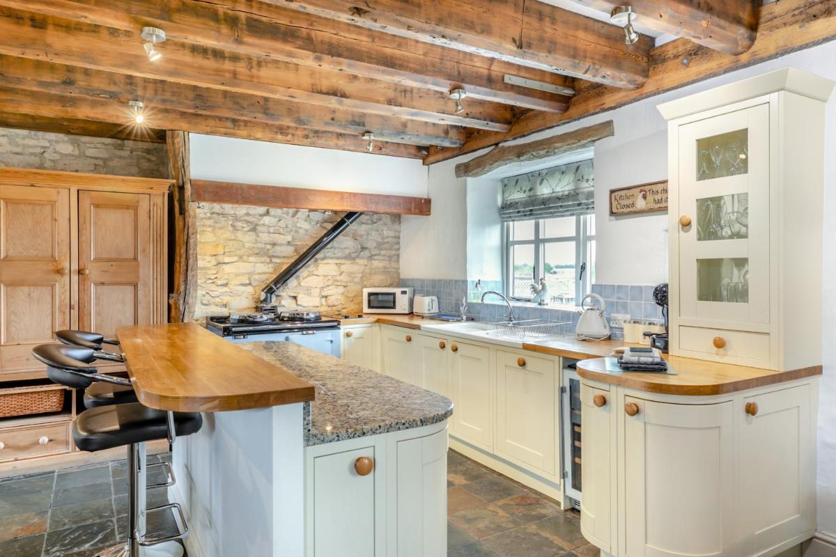 Stubbs Grange Barn - Housity