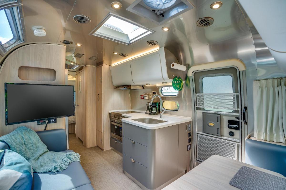 Airstream Glamping 2 - Housity