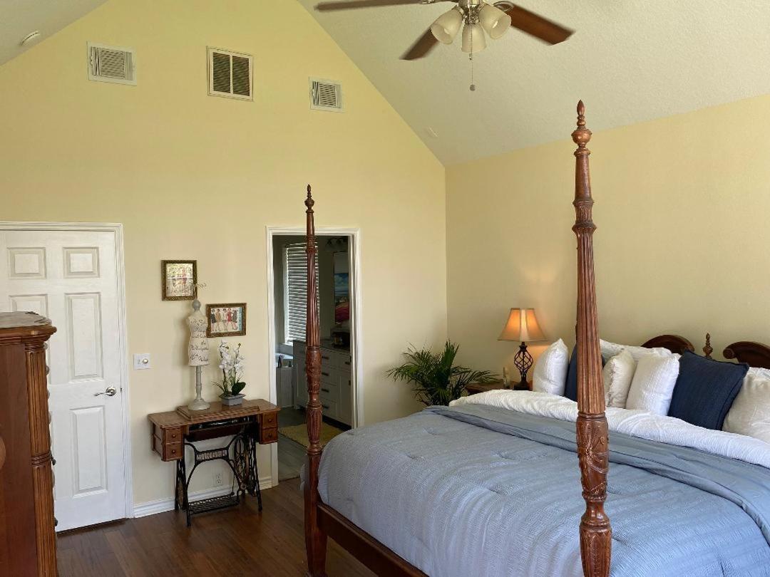 Wiley House Bed and Breakfast - Housity