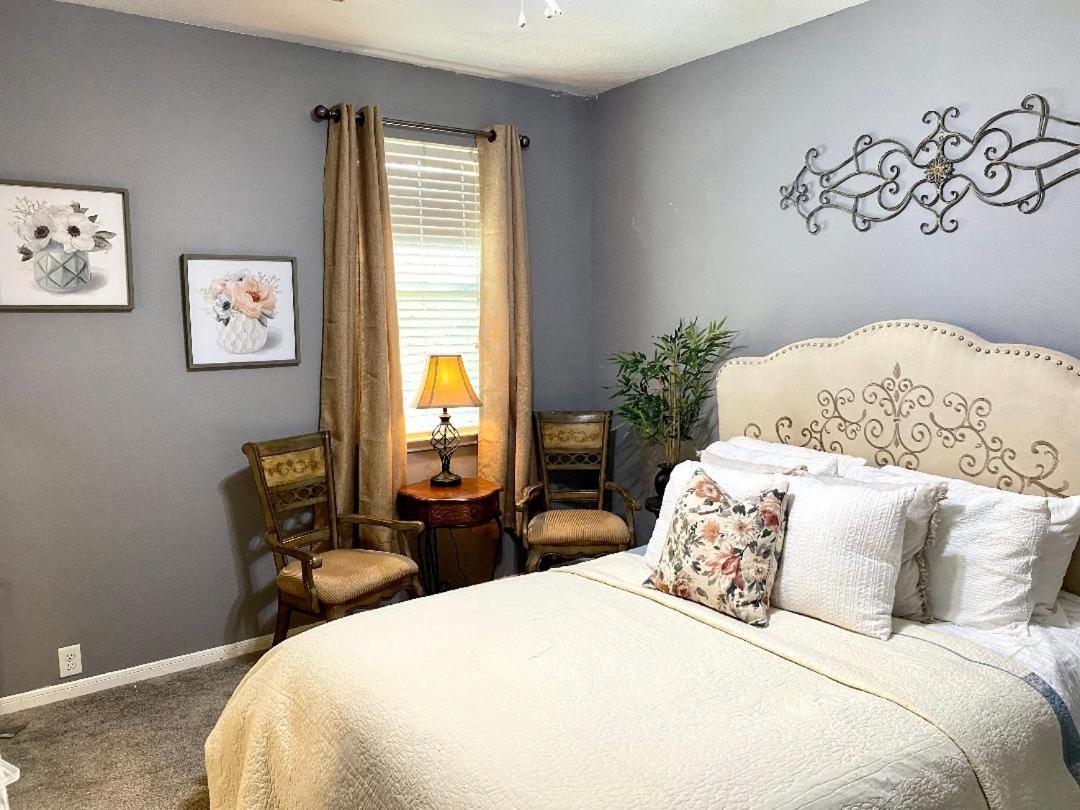 Wiley House Bed and Breakfast - Housity