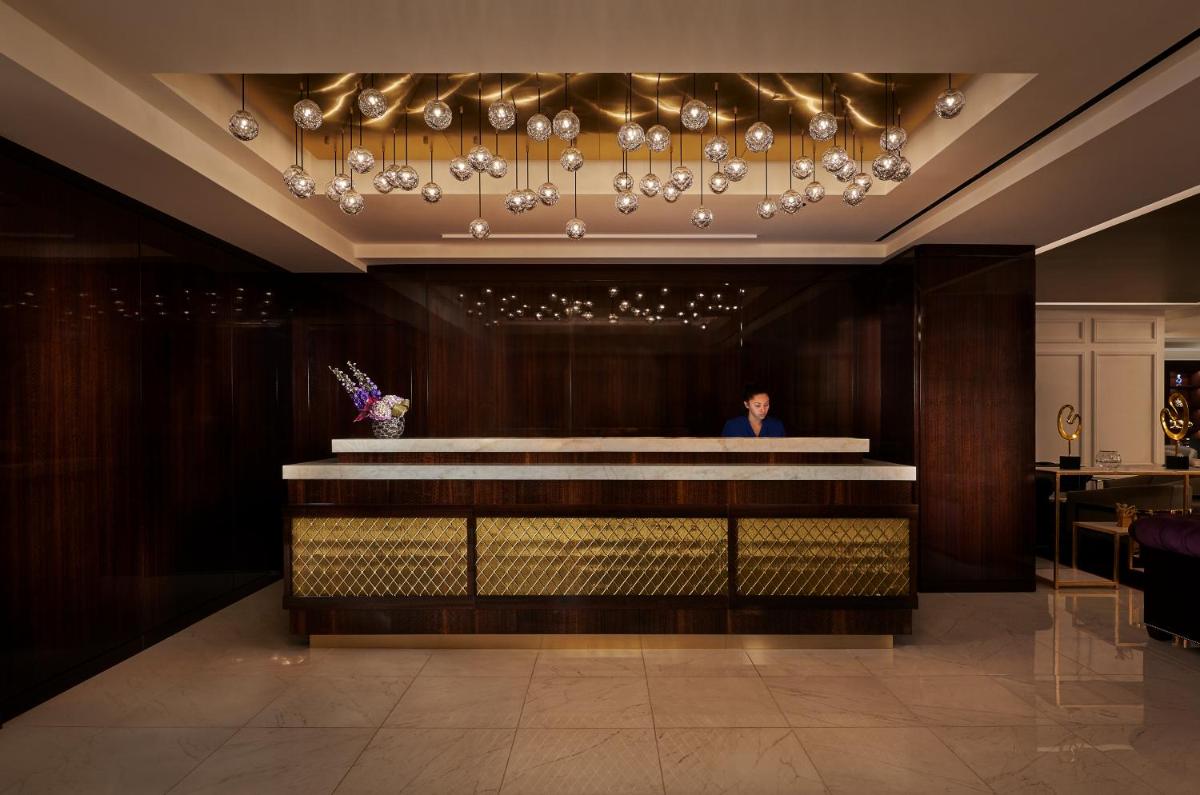 The LaSalle Chicago, Autograph Collection - Housity