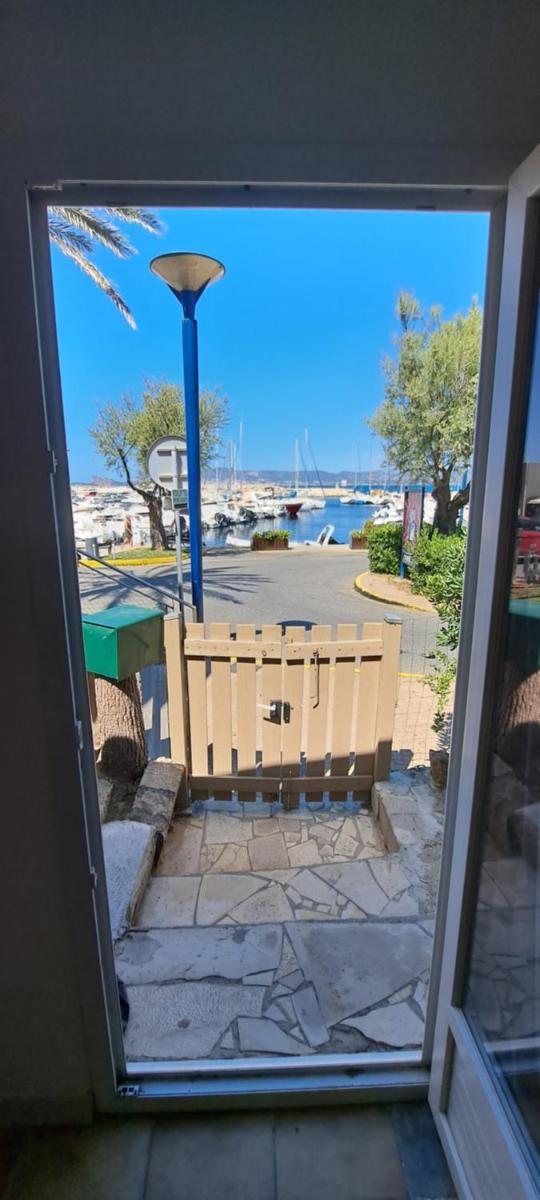 Moun Casteou Port de la Madrague St Cyr sur mer - Housity
