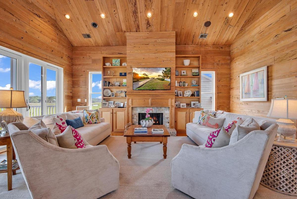 Marsh Madness 5 Bdrm Low Country Lifestyle - Housity
