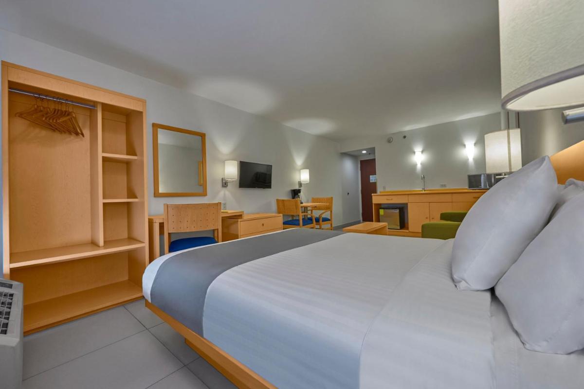 City Express by Marriott Lazaro Cardenas - Housity