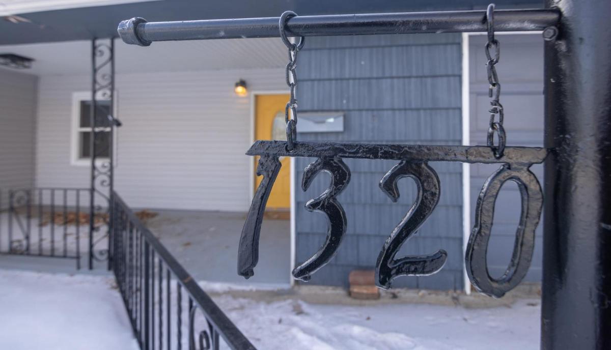 Cozy 3 Bedroom House in Quiet Neighborhood - Housity