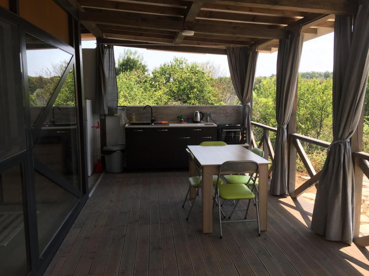 Art Fan Guest House - Housity