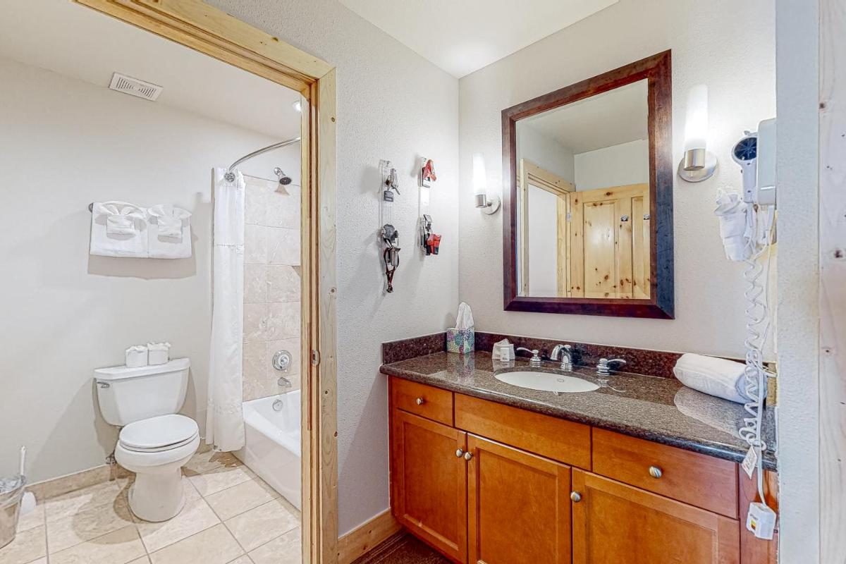 Majestic Alpine Retreat - Housity