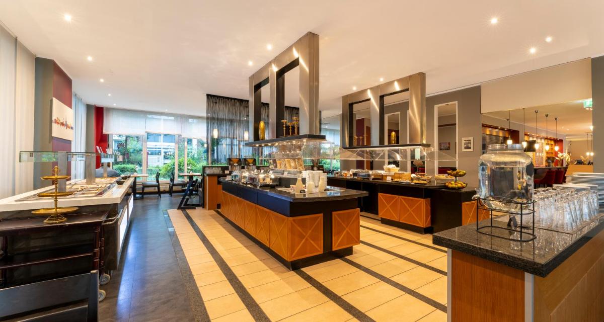 PLAZA Premium Köln - Housity