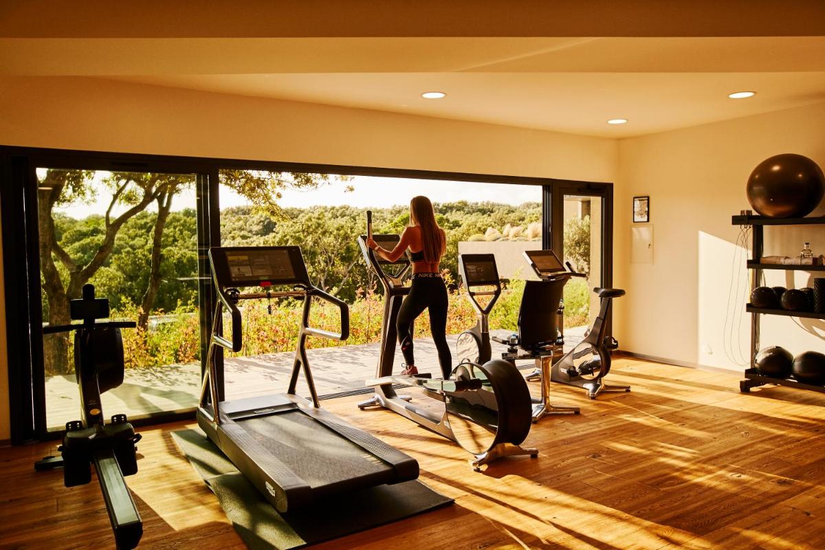 Salle ou équipements de sports de l'établissement Hôtel & Spa Version Maquis Citadelle