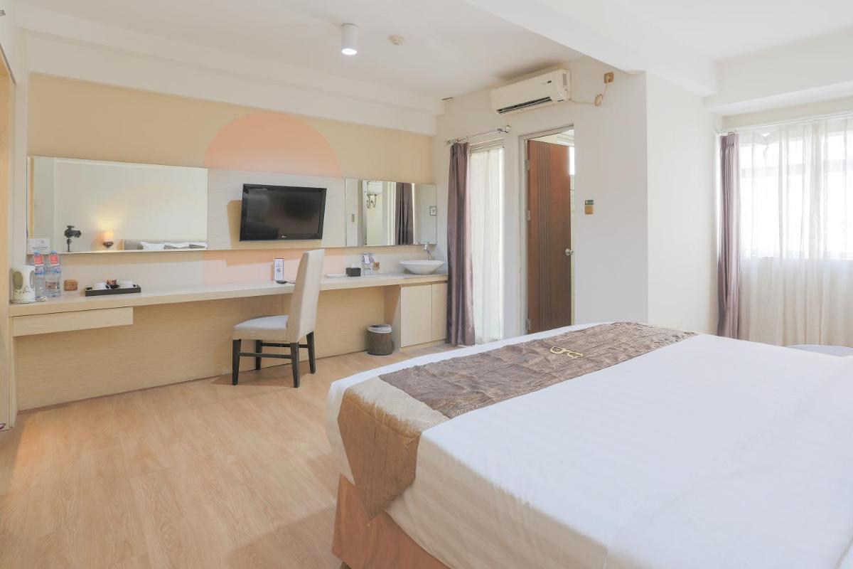 Hotel Gunawangsa Manyar - Housity