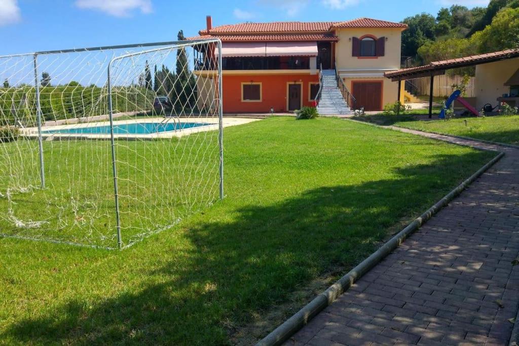 Kastro Villa with pool in Kyllini, Peloponnese - Housity