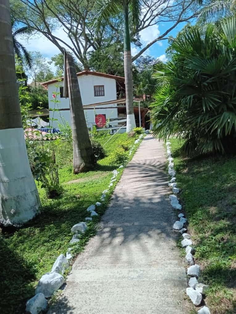 Finca Hotel Mi Cabaña Escondida San Jeronimo - Housity